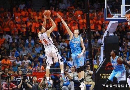 足在全球范 足在全球范