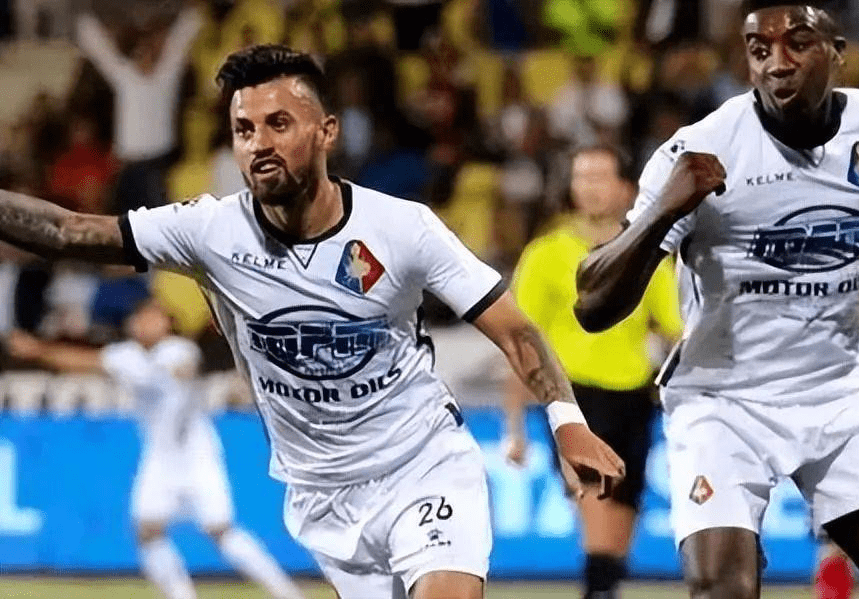 通过镜前校 通过镜前校